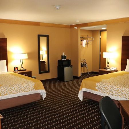 Prairie Inn Holmen La Crosse Area ภายนอก รูปภาพ