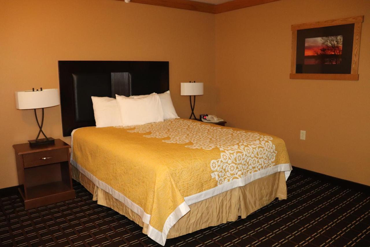 Prairie Inn Holmen La Crosse Area ภายนอก รูปภาพ